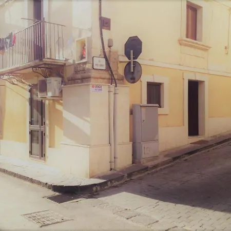 Casa Zeus Holiday home Noto